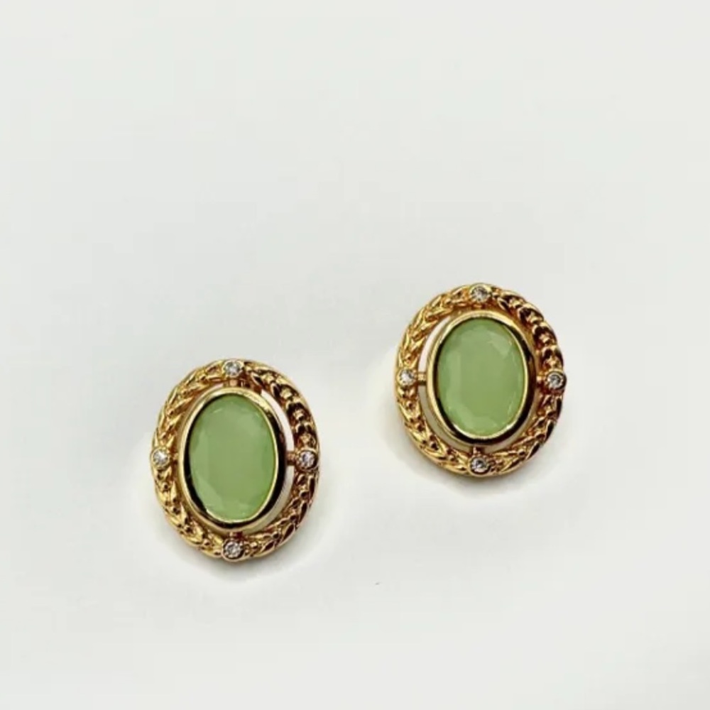 Gold plated oval earrings
